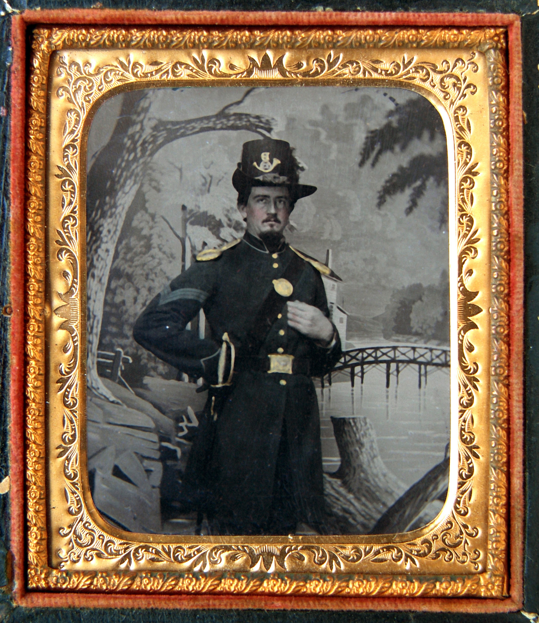 Rifled Armed Confederate Soldier Tintype C1090RP 